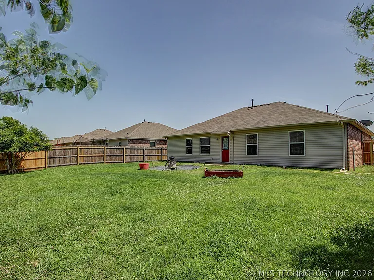 8605 E 126th Pl S — Photo 17