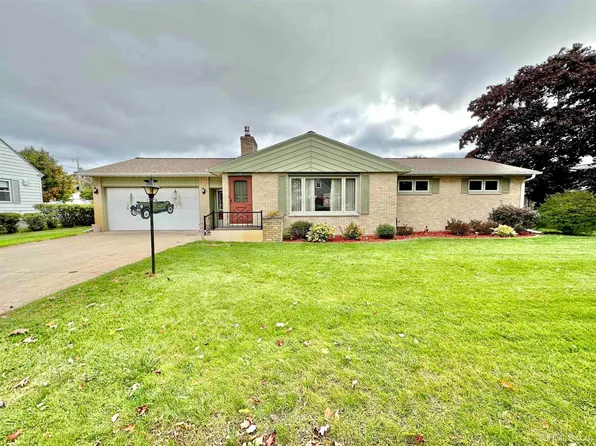 423 S 19th St, Escanaba, MI 49829