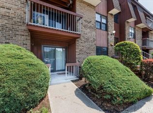 61A Golden Sq, Woodbridge, NJ 07095
