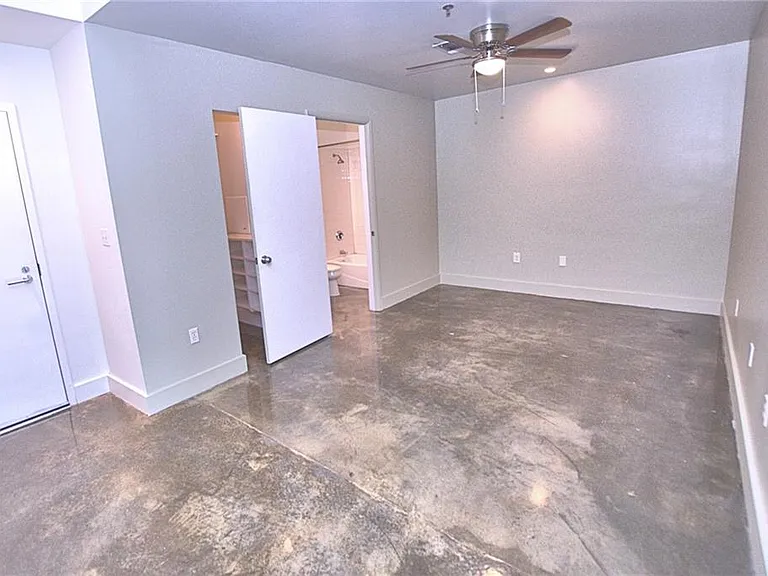 845 Spring St NW #109 — Photo 8