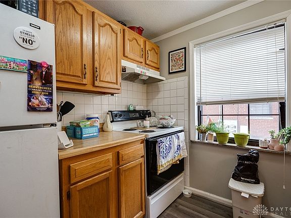 5th image of 538 Wiltshire Blvd
