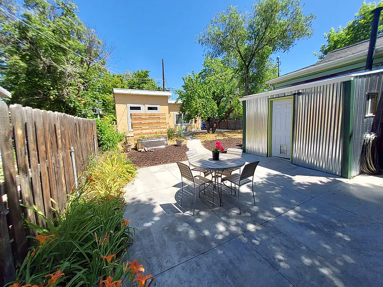 377 E Coatsville Ave — Photo 24