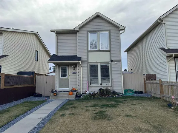 371 N Falshire Dr NE, Calgary, AB T3J 1T8