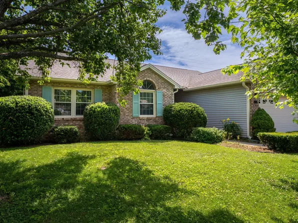 3773 Greenbriar Dr, Columbus, IN 47203