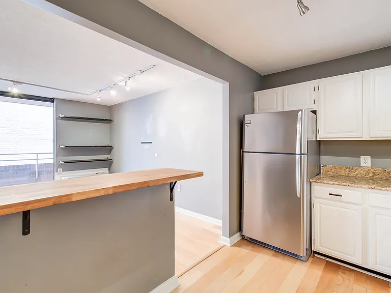 2141 P St NW #801 — Photo 5