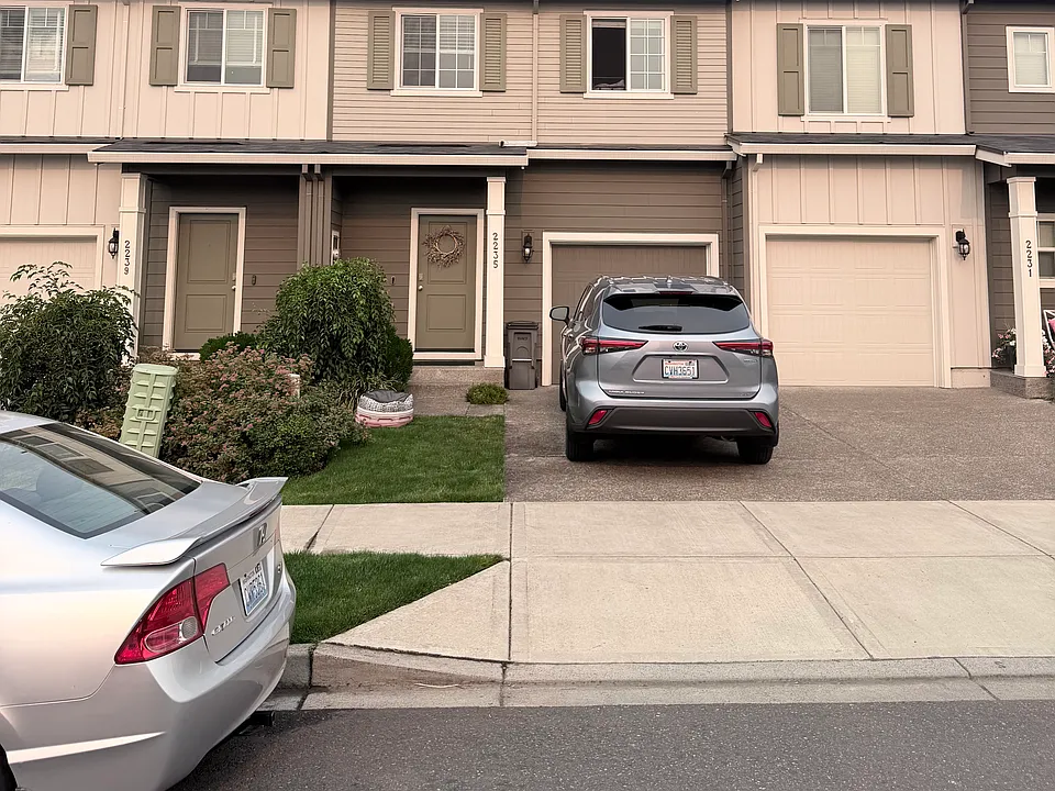 2235 NE 118th Pl