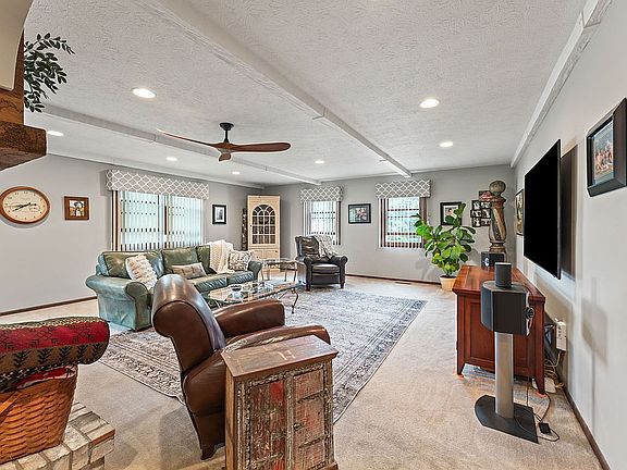 5th image of 1252 Crestwood Hills Dr