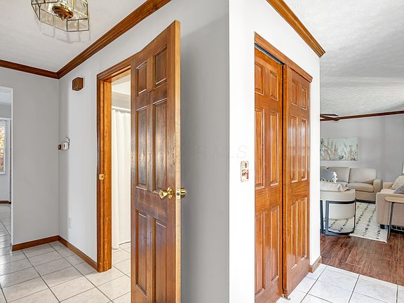 3rd image of 449 Hunt Valley Dr