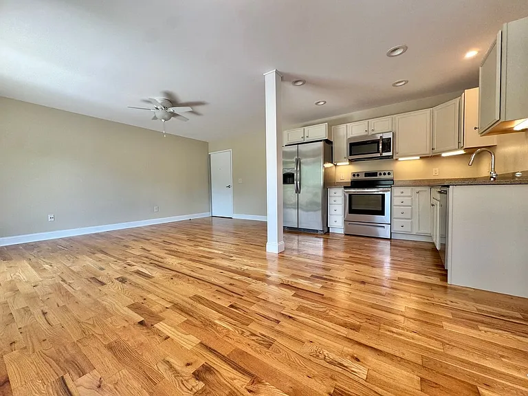 106 S Anderson St #A202 — Photo 5