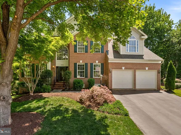 20460 Swan Creek Ct, Sterling, VA 20165