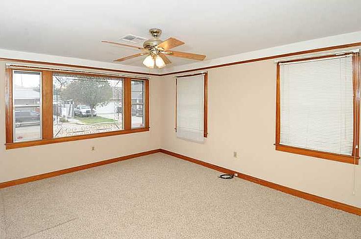 1st image of 821 Avenue G