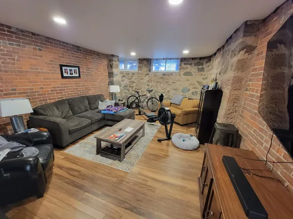 Redstone House, LLC