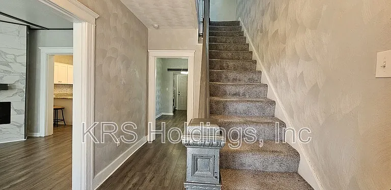 62 Elm Ave — Photo 3