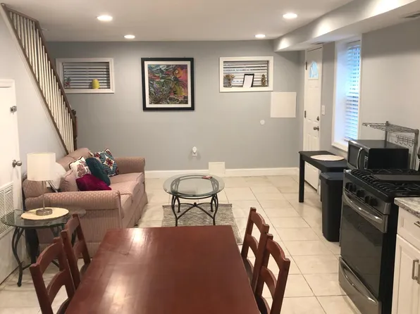 549 45th St NE #B, Washington, DC 20019