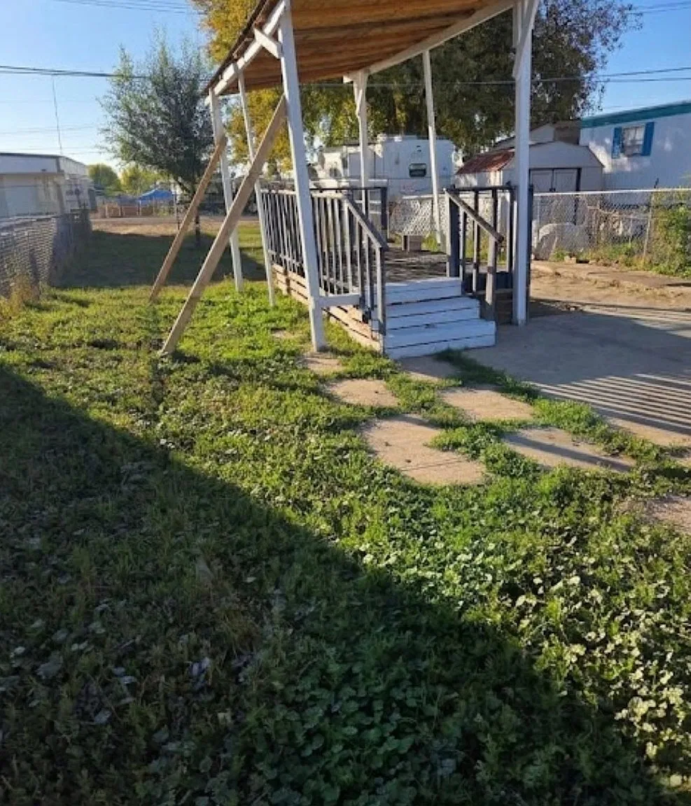RV LOT available! A convenient place to park your RV Trailer! — Photo 3