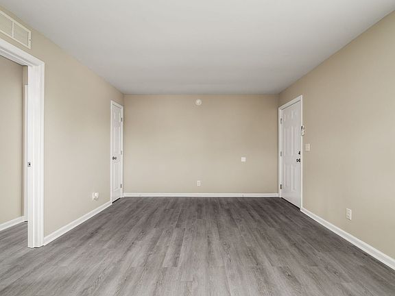 5th image of 4031 Bamberg Ave #1
