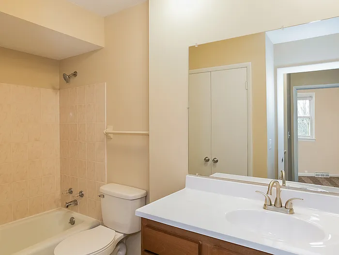 1820 NW Washington Blvd — Photo 8