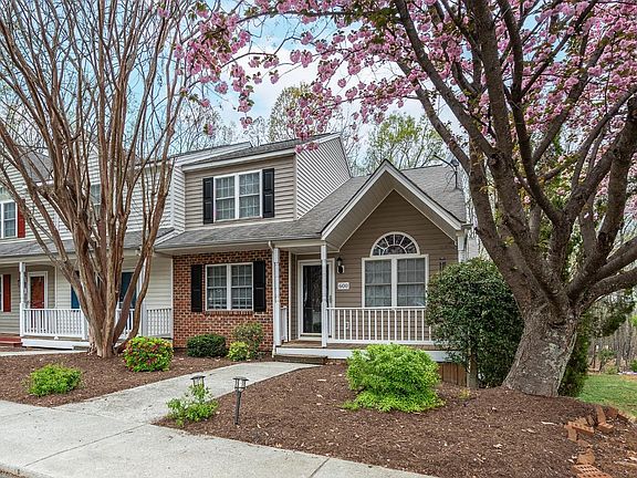 2nd image of 600 Barrington Way