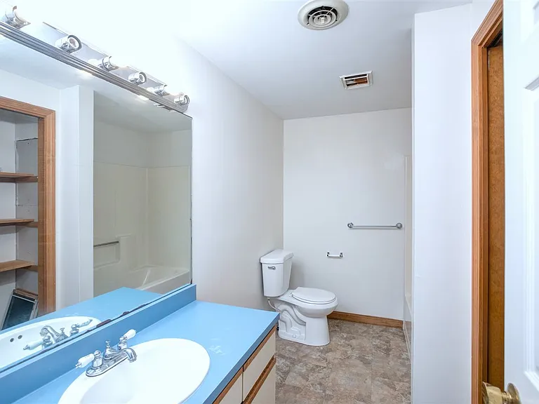 84 Union St #5 — Photo 10