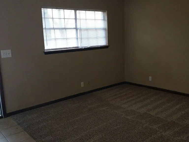 2234-2236 Donna Dr — Photo 3