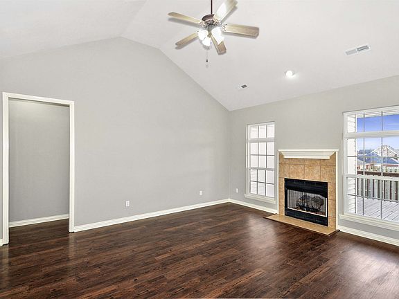 4th image of 2603 SW Lancastor St