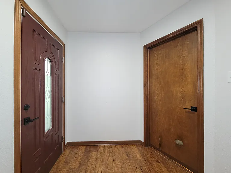 10282 Valley Dr S — Photo 30