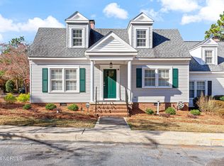 18 Colonial Pines Cir, Pinehurst, NC 28374