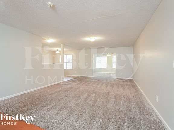 4th image of 2402 Lannigan Dr