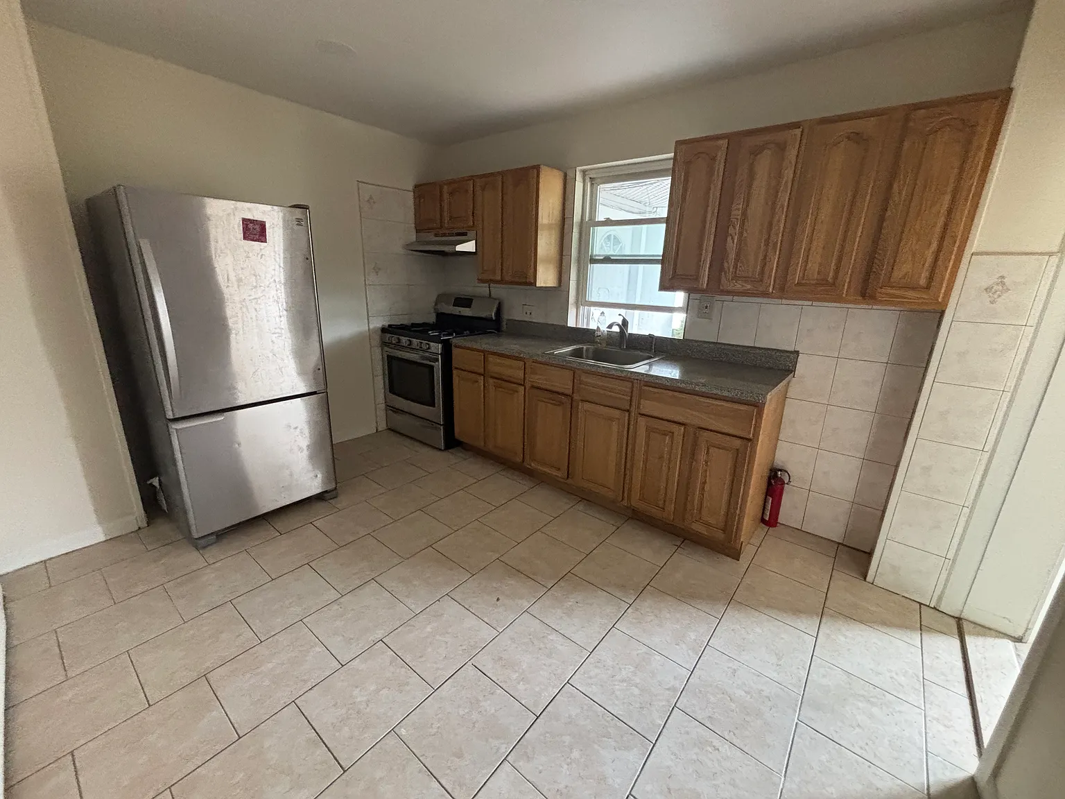 2 bed, 900 sqft, $2,200 — Photo 1
