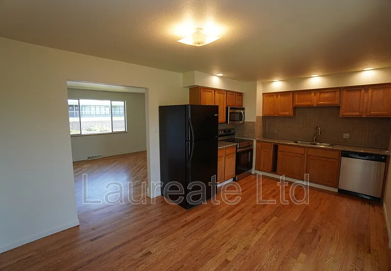3330 W Mountain Rd — Photo 5