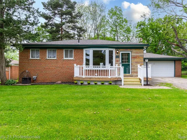 291 Lorberta Ln, Waterford, MI 48328