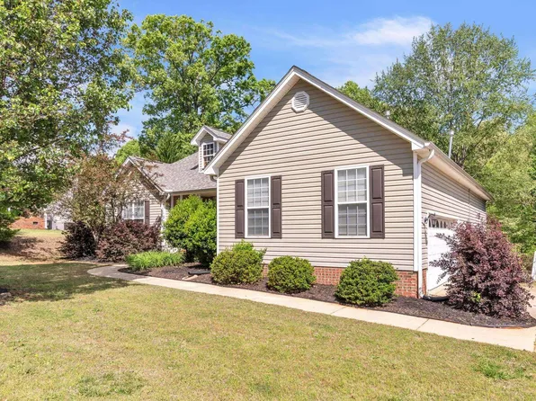 125 Skilton Dr, Travelers Rest, SC 29690