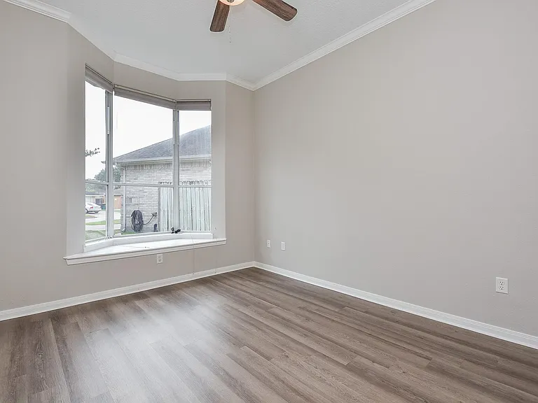11102 Waxwing St — Photo 15