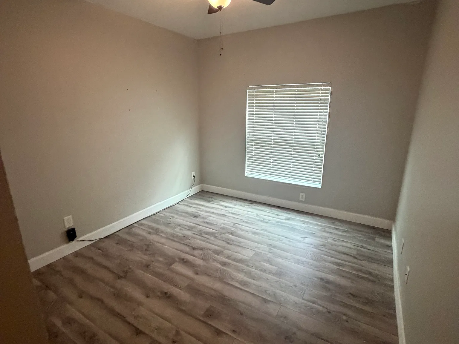 3 bed, 2.5 bath, 2506 sqft, $1,000 — Photo 3