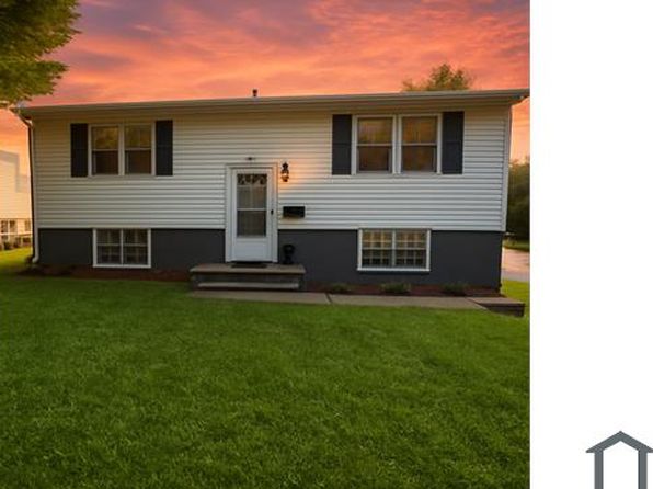 126 Reed St #2