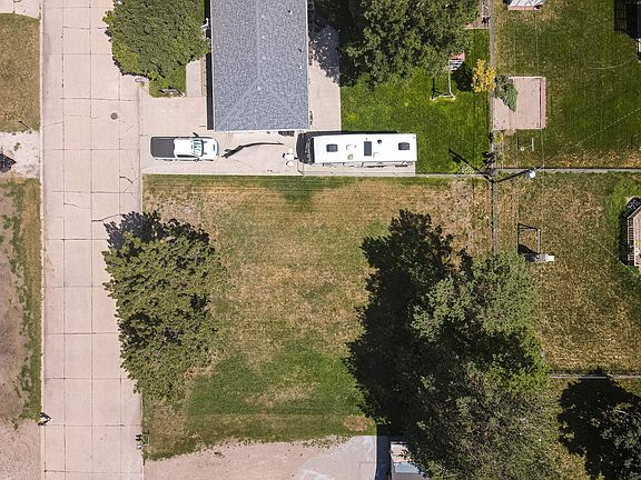 5th image of 3200 Mueller Dr