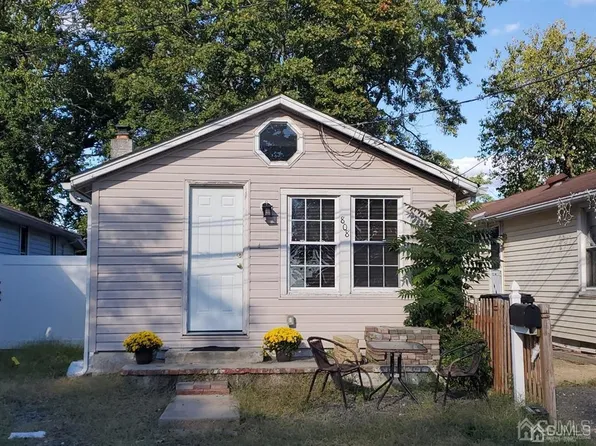 808 Summerfield Ave, Laurence Harbor, NJ 08879