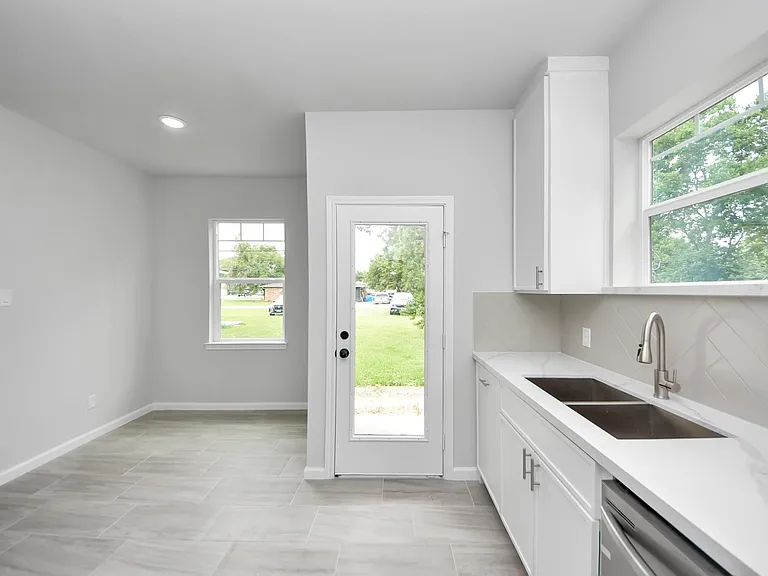 303 S Utah St — Photo 18