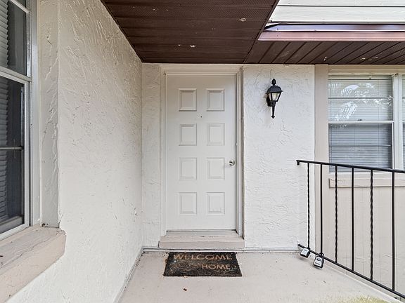 2nd image of 156 Windtree Ln #201