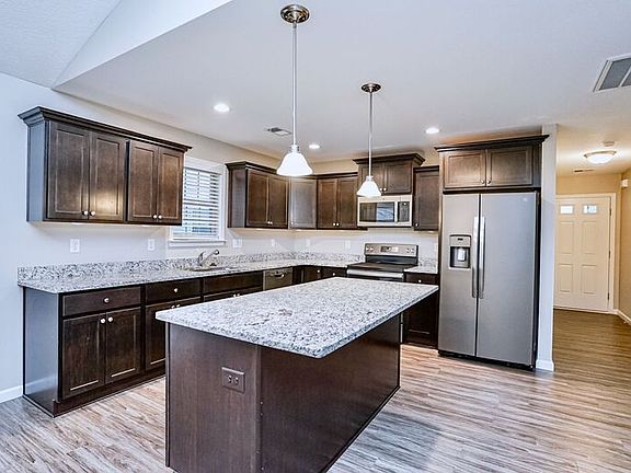3rd image of 264 Lockeland Park Dr