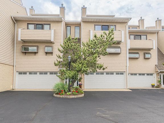 3rd image of 1266 Ocean Ave Unit 15