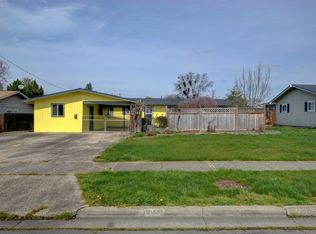 1711 Easy St, Medford, OR 97504