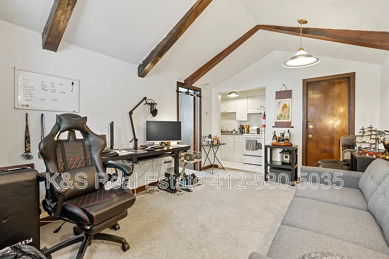 1 bed, 1.0 bath, $800 — Photo 3