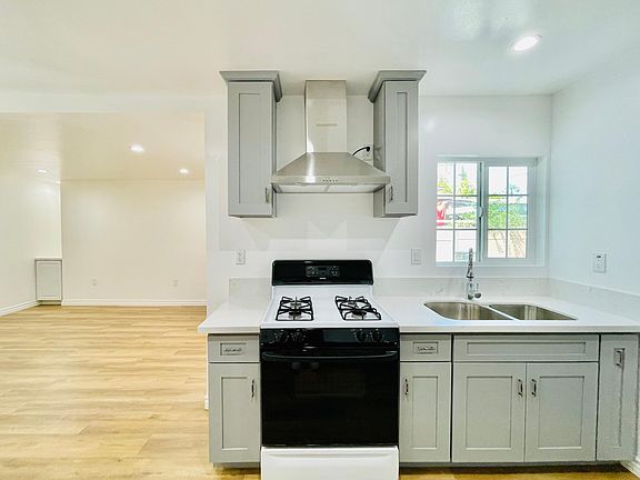 4th image of 9159 Palmetto Ave #B