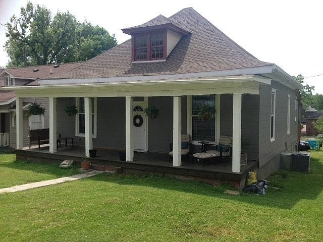 1st image of 303 Lutie St
