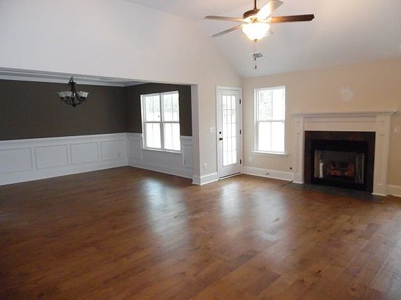 4th image of 352 Loudoun Dr
