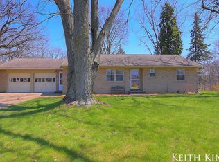 2590 Carlton Ave NE, Grand Rapids, MI 49505