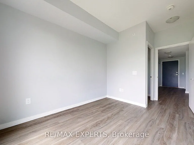3237 Bayview Ave #102 — Photo 29
