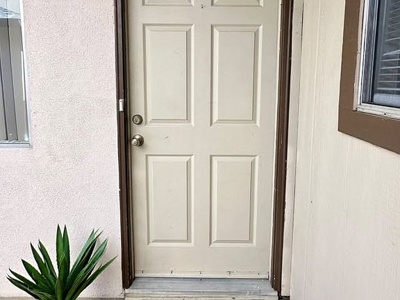 3rd image of 3320 Windmill Dr