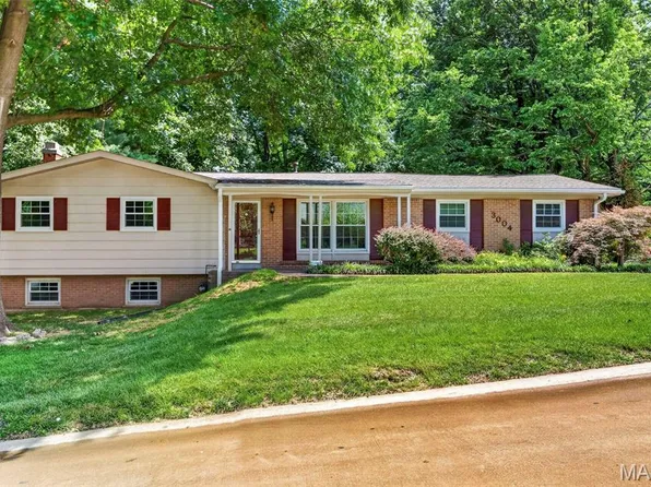 3004 Arrow Rock Dr, Saint Charles, MO 63303